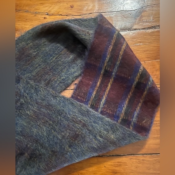 YSL Saint Laurent New NWT stole scarf echarpe mohair maille tartan S23 $1,090 - Picture 3 of 9